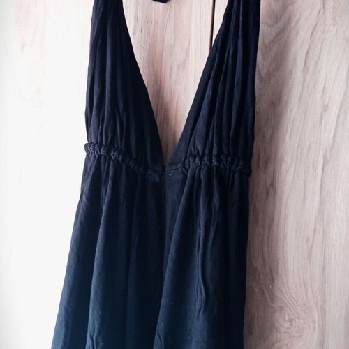 Black backless top like new, adjustable fit, size S