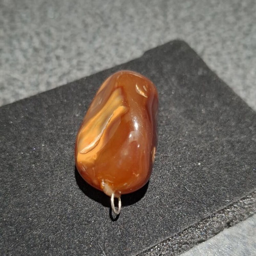 Carnelian Pendant 3.8cm like new, natural red agate stone