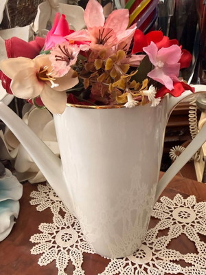 German teapot like new, 20cm, decorative vase use