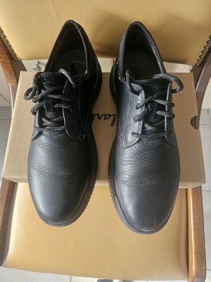 Clarks men's leather shoes black, size 45, like new