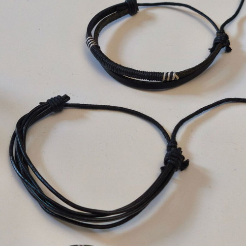 Set of 6 men's adjustable leather and cord bracelets, black and khaki