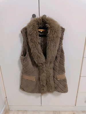 Sleeveless beige fur vest used, size L