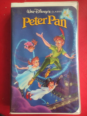 Peter Pan English VHS used, animated movie