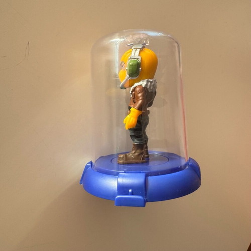 Fortnite figure like new in transparent case
