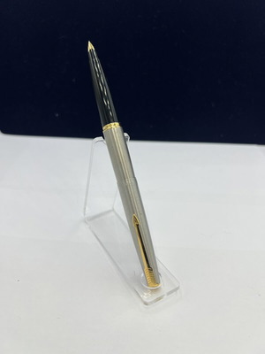 Parker pen like new without box