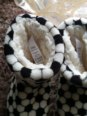 Boys' slippers like new, sizes 26, 27, 29