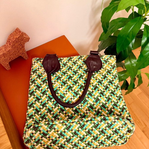 Woven tote bag like new with leather handles multicolor