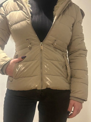 Beige Zara jacket with warm faux fur lining, like new, XS