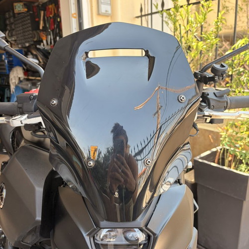 Black sport fly screen for MT7 2026 with mounts