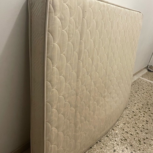 Double mattress used, 140x190 cm, thick