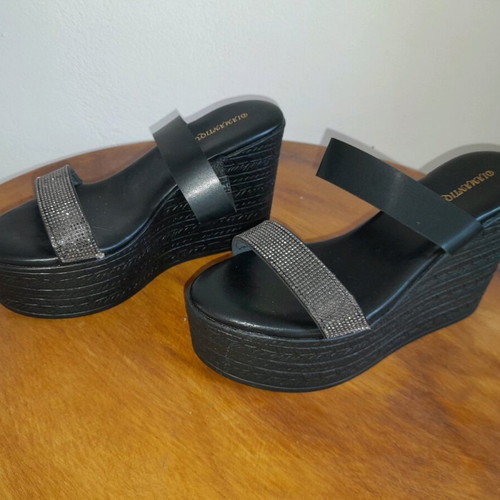 Diamantique women's platform shoes No. 39 new, black