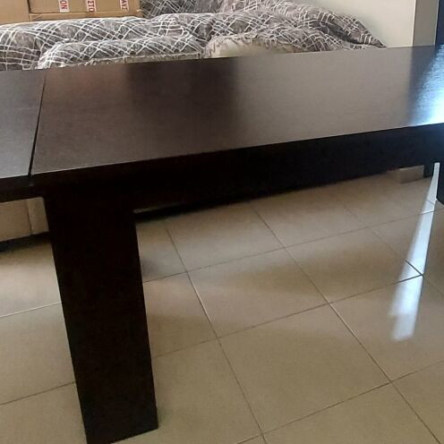 Extendable dining table, wenge finish, artificial oak