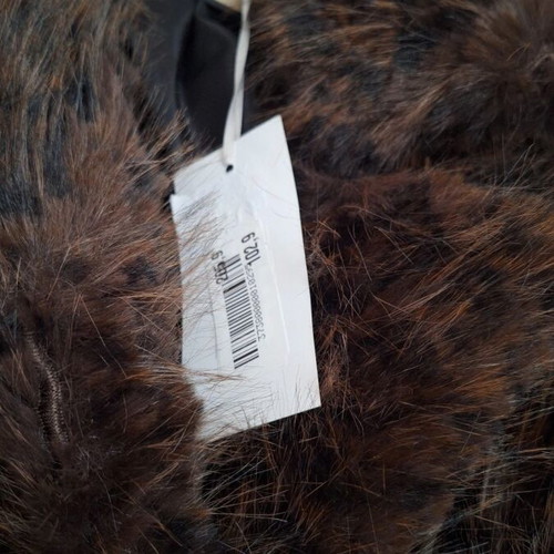 Synthetic fur brown new, one size