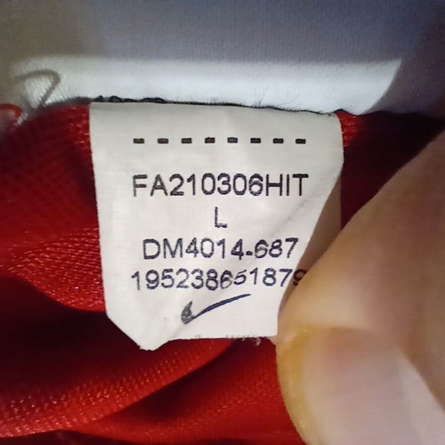 Liverpool football shirt Nike size Youth L 158 cm like new
