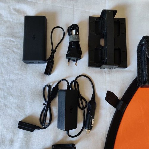 DJI Mavic 2 Pro drone μεταχειρισμένο με 5 μπαταρίες και αξεσουάρ