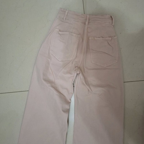 Stradivarius pink flared jeans like new, size S