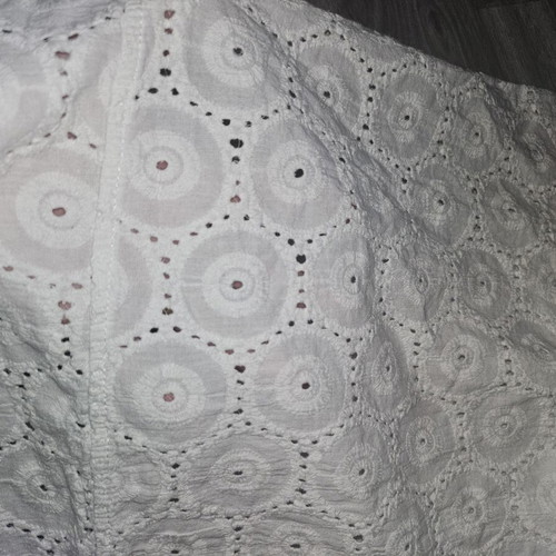 White dress for girl with circular patterns size 8 years like new