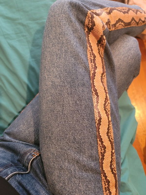 BSB Mom Fit Jeans Medium Size 29 Like New, Blue
