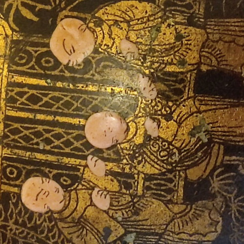 Japanese papier-mâché oval box used, 1880, with decoration