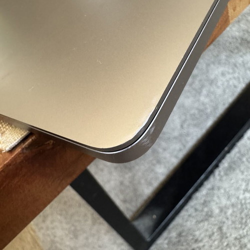 MacBook Pro 13in 256GB with Touch Bar used, with box and Magic Trackpad