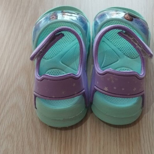 Frozen District sandals for girls size 24 like new purple turquoise