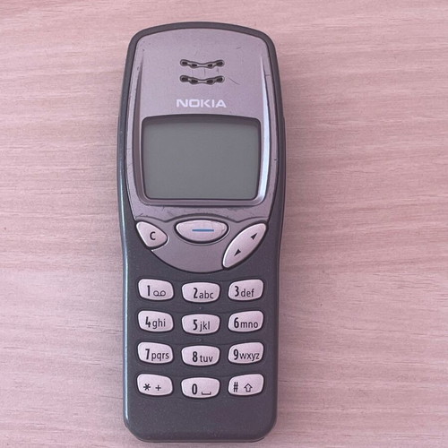 Nokia 3210 used mobile phone