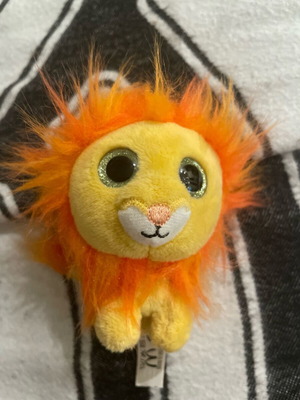 TY small lion plush new in excellent condition