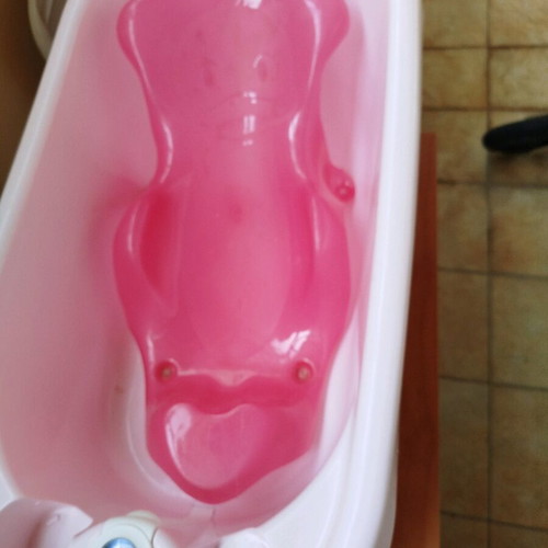 Bebejou Baby Bath with Folding Stand and Built-in Thermometer like new