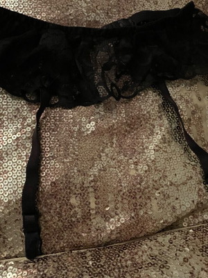 Black lace garter Warner no.S like new