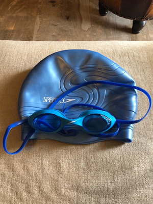 Σκουφάκι και γυαλάκια Speedo μεταχειρισμένα, μπλε