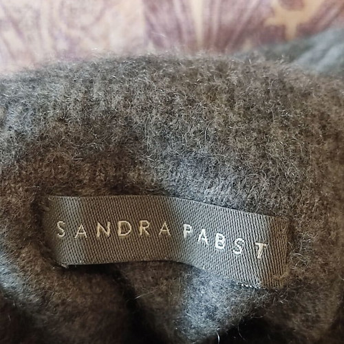 Sandra Pabst 100% cashmere gray sweater used, Small