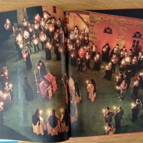 Ellas Anothen Ellinon Pascha hardcover book like new