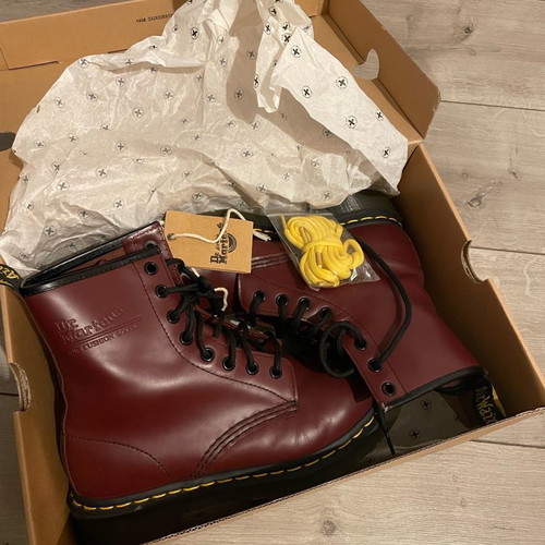 Dr Martens 1460 cherry red boots size 38 new