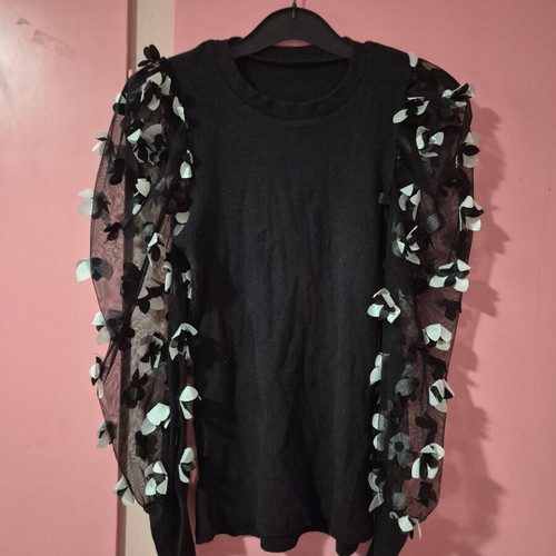 Blouse size S like new, black and white, made in Italy