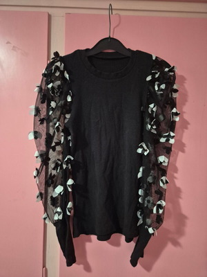 Blouse size S like new, black and white, made in Italy
