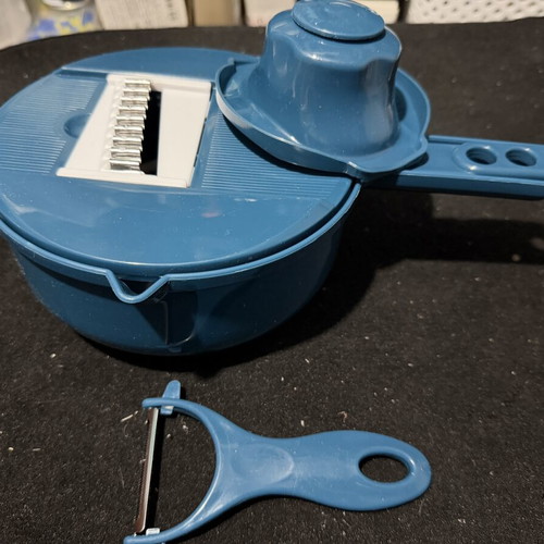 4-in-1 Vegetable Cutter and Slicer