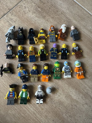 Random Lego minifigure bundle