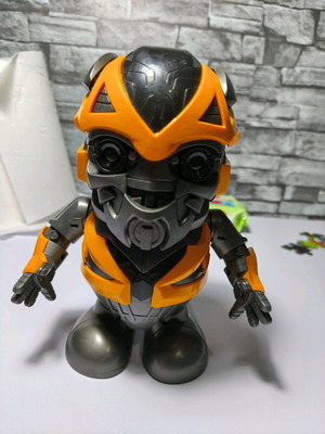 Collectible robot used with batteries