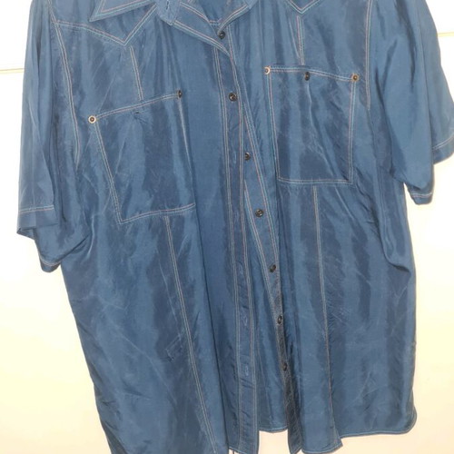 Shirt like new, size XXL