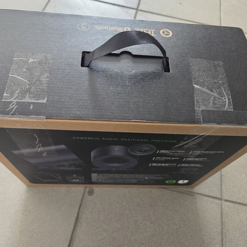 Razer Nommo V2 X wireless computer speakers 2.0 new