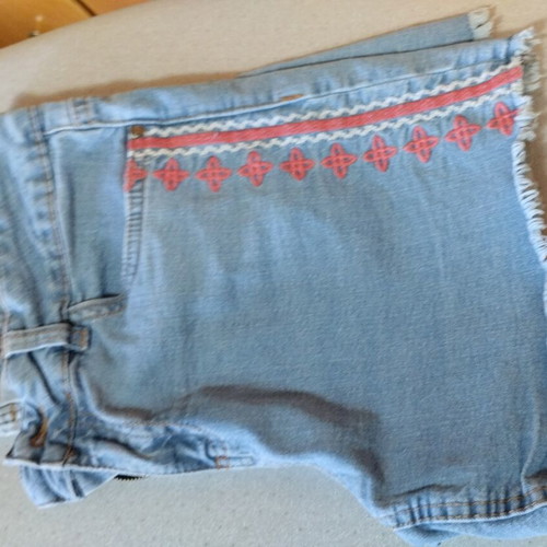 Esmara denim shorts used, size 38, pink embroidered detail