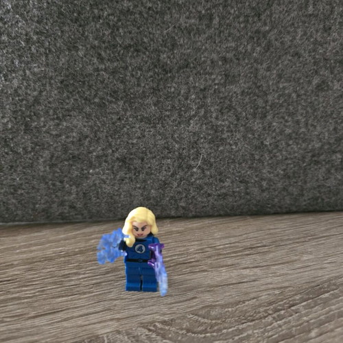 Custom Minifigure Invisible Woman from Fantastic Four like new