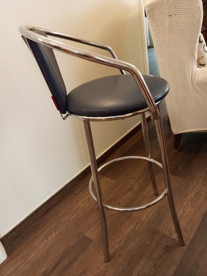 High stools with inox frame and dark blue leatherette, like new, set of 2