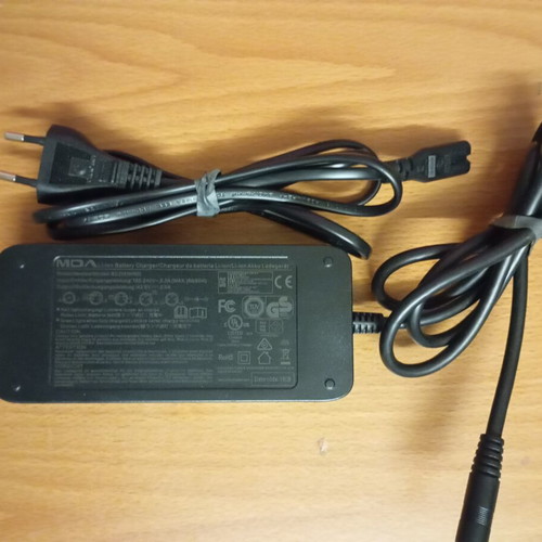 Electric scooter charger 42 volt like new, good working condition