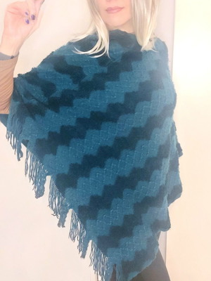 Knitted poncho in petrol shades like new, one size