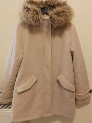 Stradivarius beige coat with hood like new