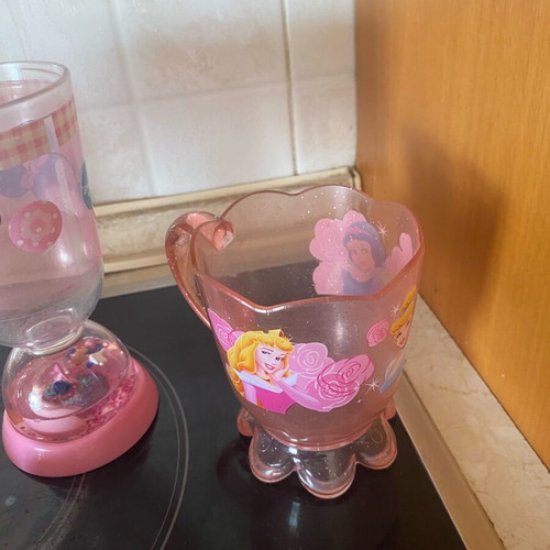 Disney plastic cups like new, set of 4