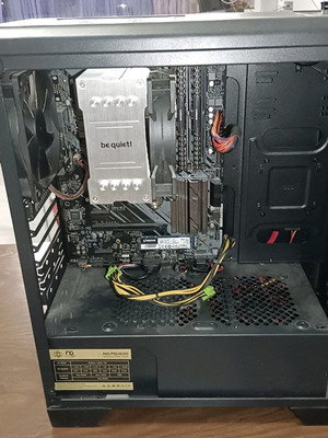 Υπολογιστής i5 10600k μεταχειρισμένος με Mobo Asrock B460, 16 GB Corsair, SSD 240 GB