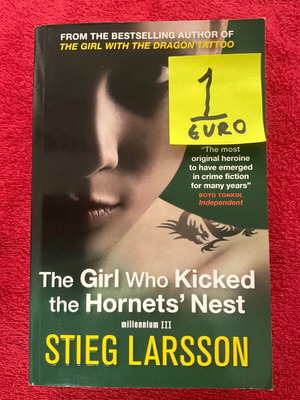 The Girl Who Kicked the Hornets' Nest novel like new, English