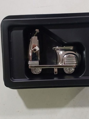 Miniature clock like new, mechanical